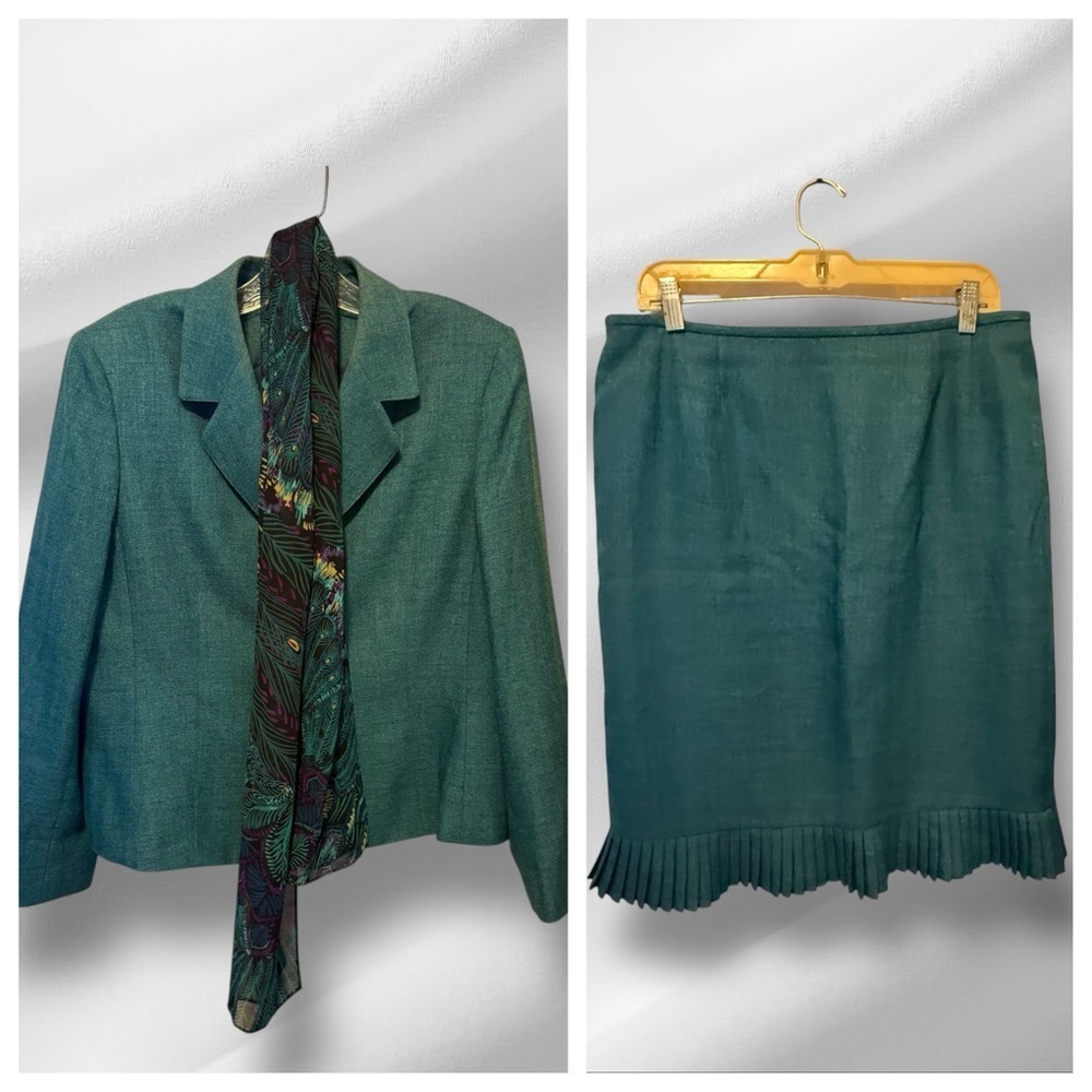 Le Suit Petite Skirt Set with‎ Scarf